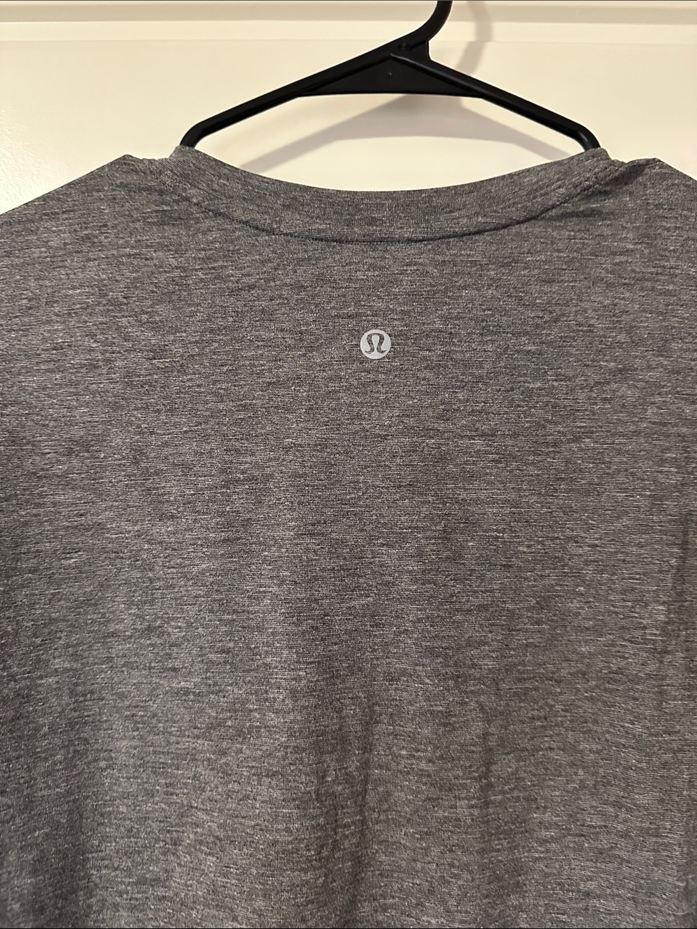 lululemon athletica Men's Long-Sleeve Gray Henley Top - Picture 2 of 5